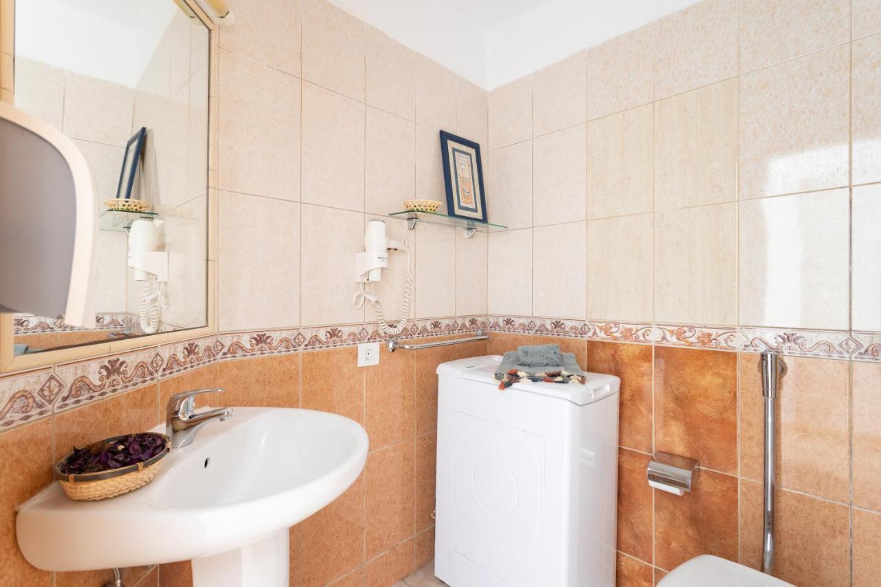 Classbnb - Studio 50M From Puerto Colon Beach Адехе Екстериор снимка